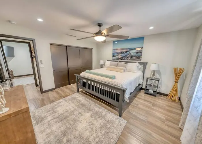New! Beachy Havasu Getaway