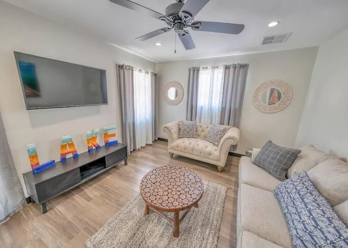 New! Beachy Havasu Getaway *