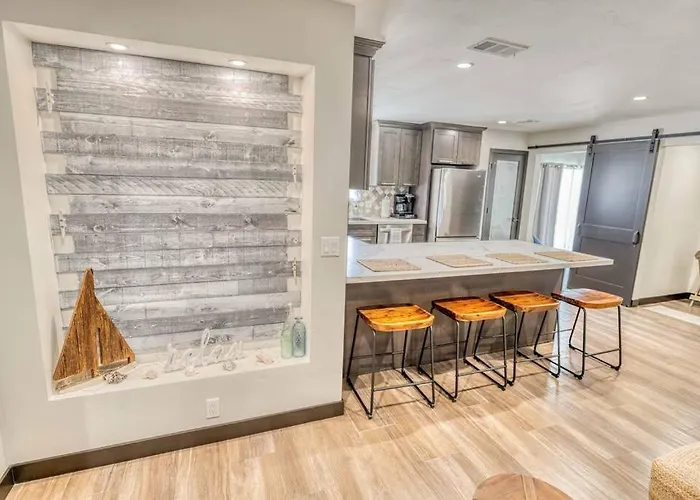 New! Beachy Havasu Getaway *