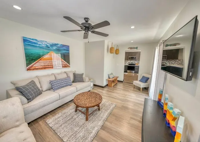 New! Beachy Havasu Getaway *